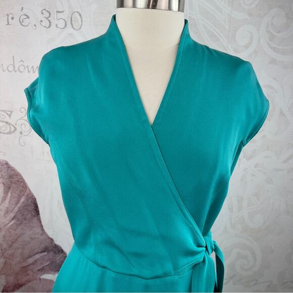 Maggy London Wrap Front Midi Length Dress Size 10 Like new - Picture 8 of 10